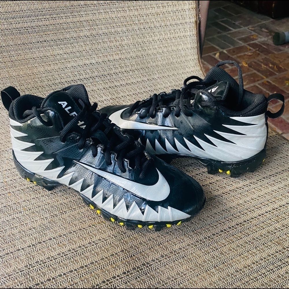 NIKE Alpha Cleats